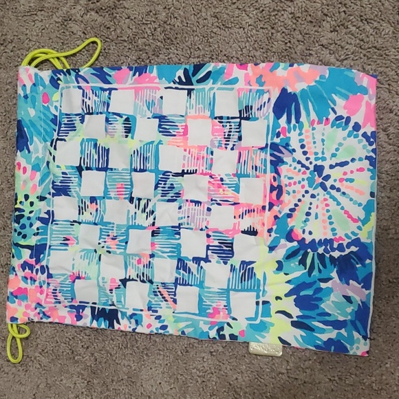Lilly Pulitzer Handbags - Lily pulitzer cinch sack